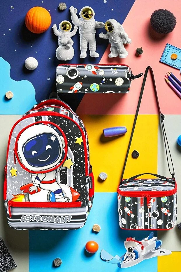 Shopiolog Primary School Orthopedic Waterproof 3 Compartment Primary School Boy's Backpack with Water Bottle